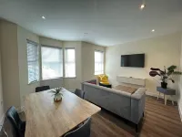 Relax & Recharge Two Bed Apartment - Family Friendly