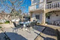 Apartment Kikas Hotels in 