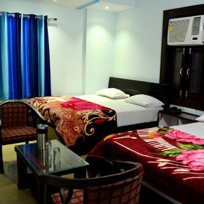 Deluxe Family Room Thakur Ji Promo Code