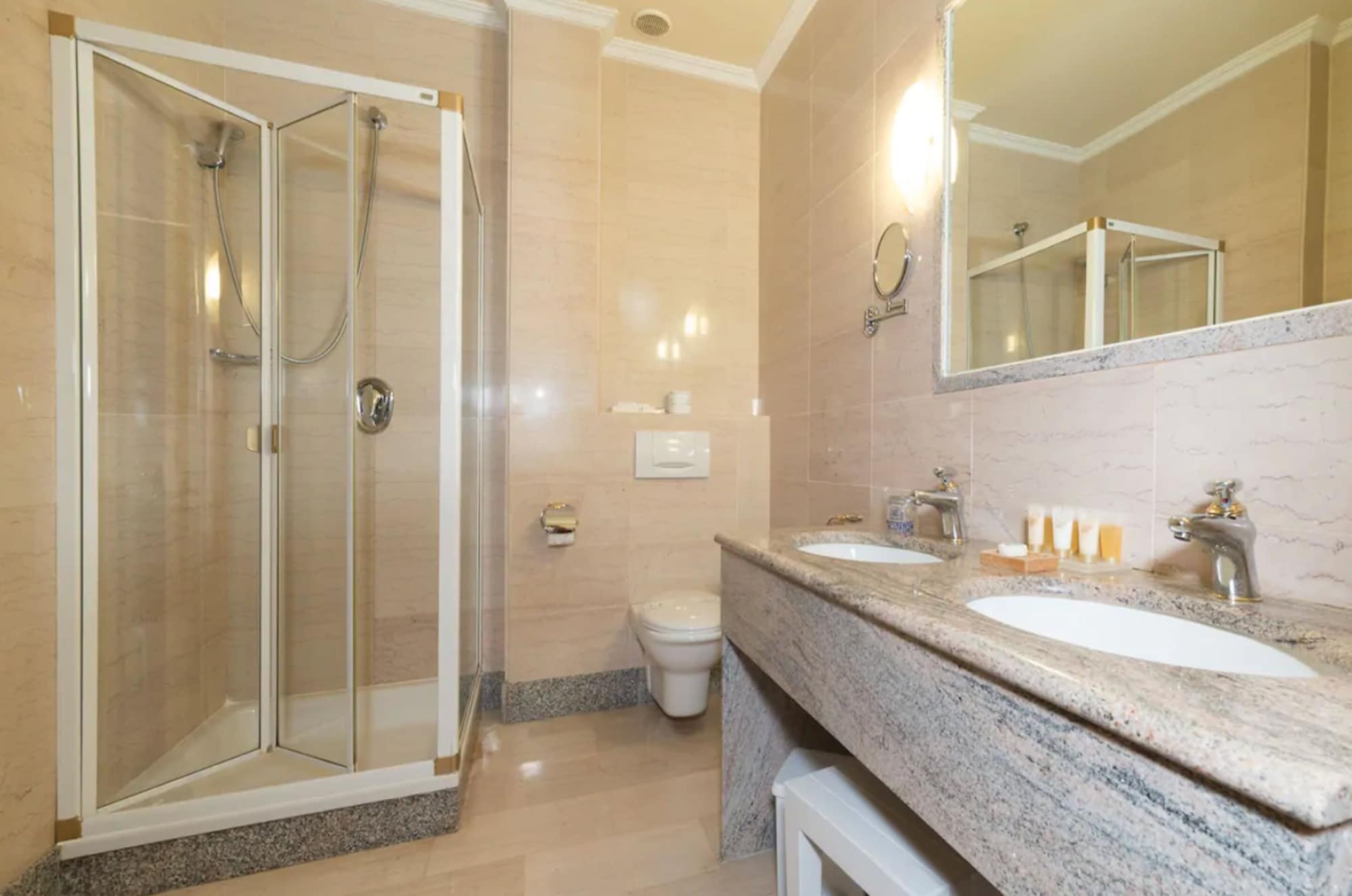 部分海景双人间