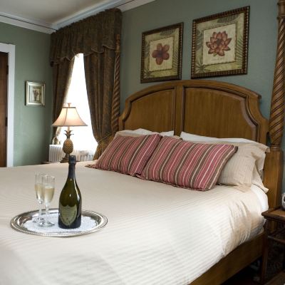 Junior King Suite The Belvedere Inn & Restaurant Promo Code
