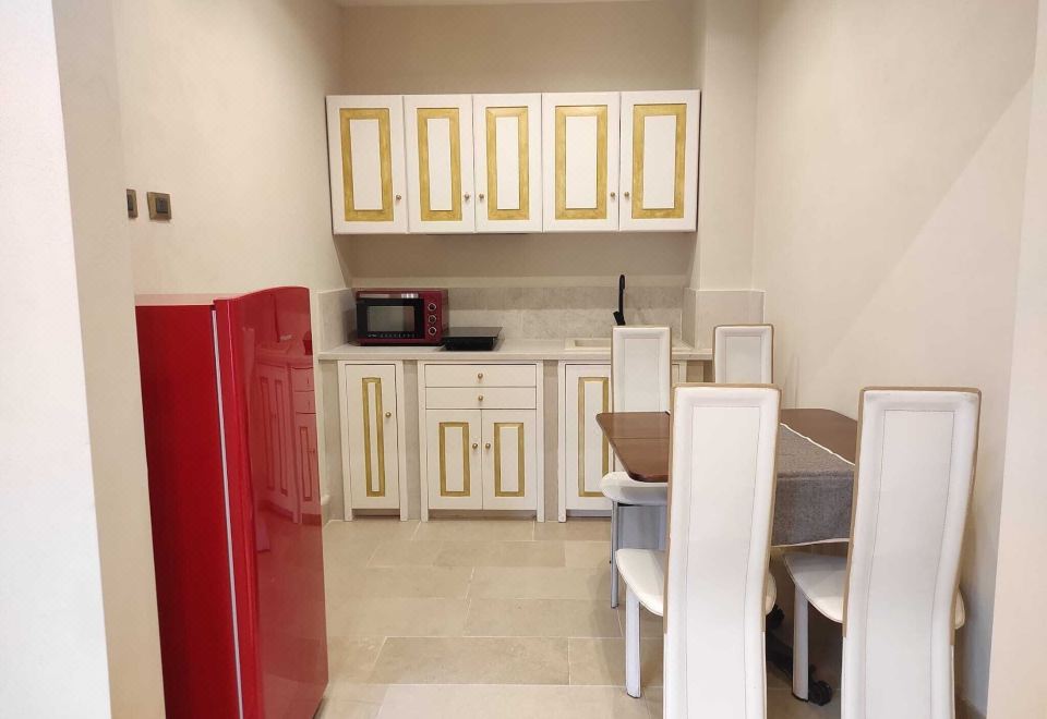 带山景的双人间