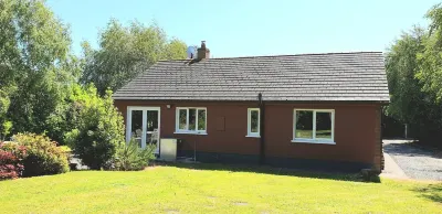 Cottage on Lough Ree / River Shannon in the heart of Ireland Ξενοδοχεία στην πόλη 