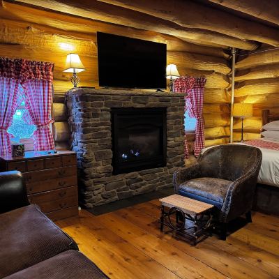 Luxury Cabin, 2 Bedrooms, Jetted Tub, Garden View (01 Paul Bunyan Cabin) Justin Trails Resort Promo Code