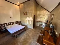 Amici Resort Hotel Laoag