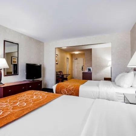 Comfort Suites Independence - Kansas City
