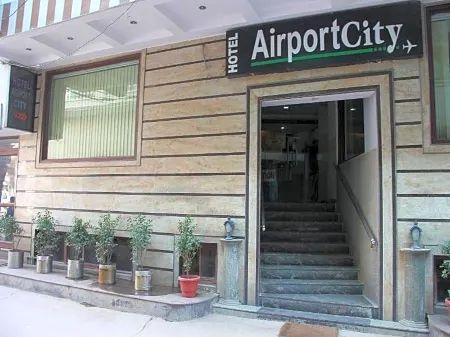 Hotel Airport City Near Delhi International Airport
