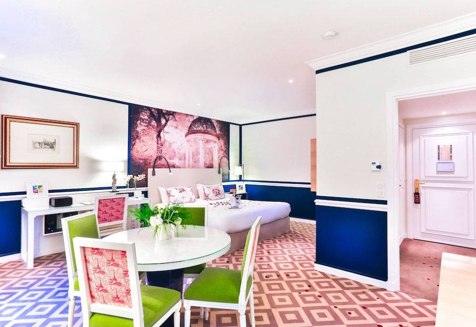 Fraser Suites le Claridge Champs-ElyséesDeluxe King Suite