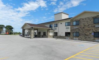 Cobblestone Inn & Suites - Fort Dodge