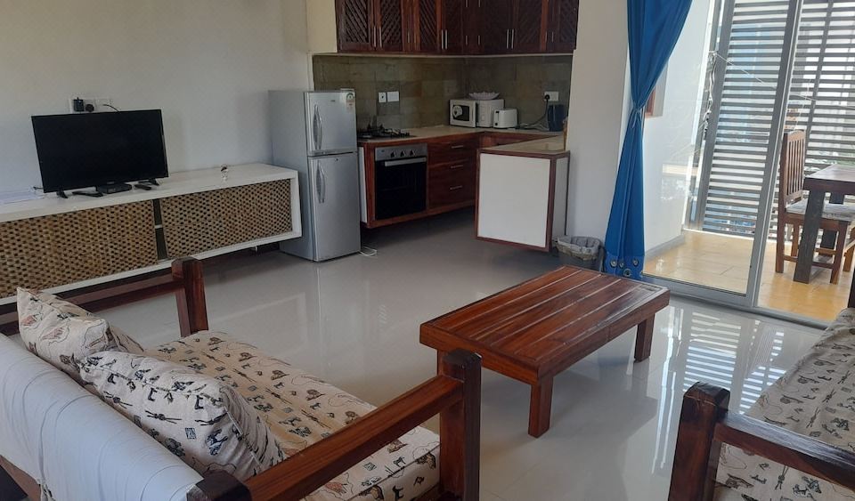 設計公寓， 1 張特大床和 1 張沙發床， 庭院景觀