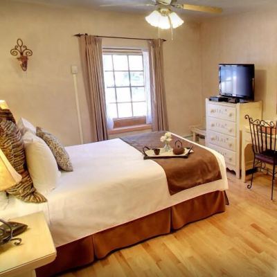 Queen Room-Non-Smoking Hotel La Fonda de Taos Promo Code