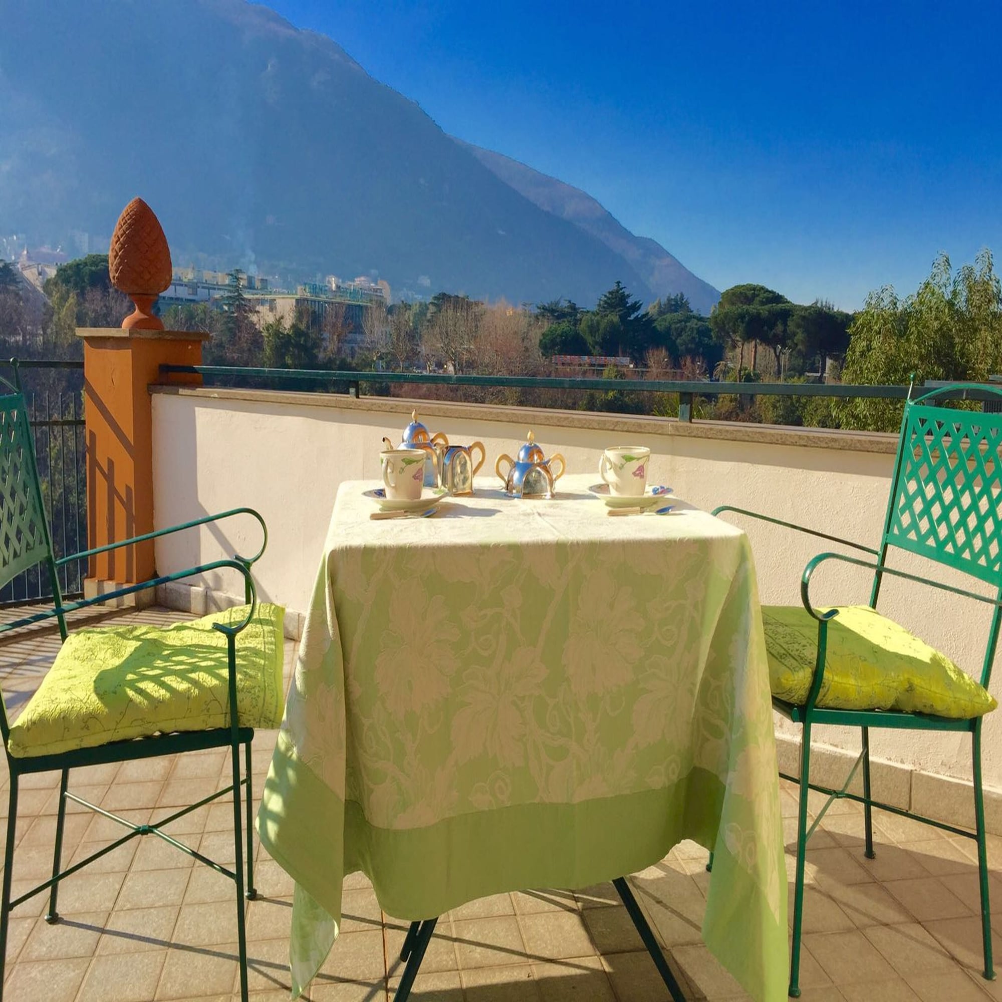 山景高级客房 - 带露台