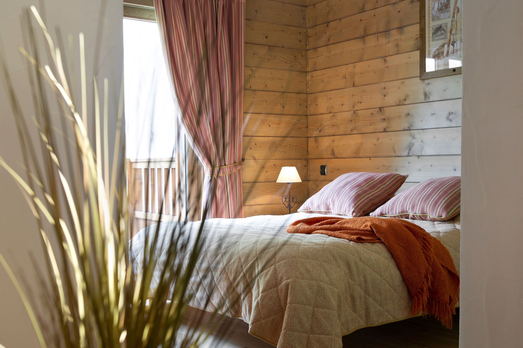 两卧室公寓 - 金色