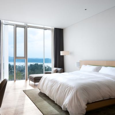 Premium Deluxe Double-Sauna, Breakfast And Swimming Pool For 2-Extra Person Fee Upon Check-in 씨마크 호텔 쿠폰