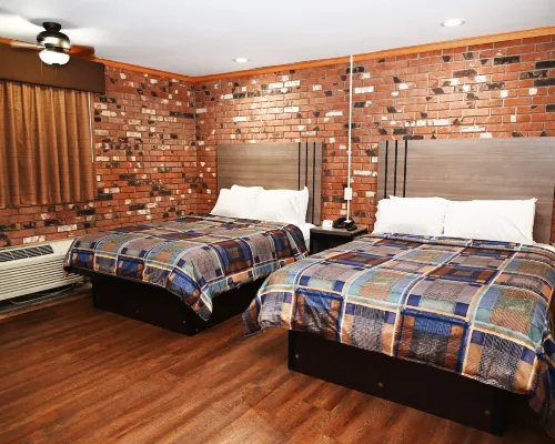 Fellows Creek Lodge Hotels in Canton