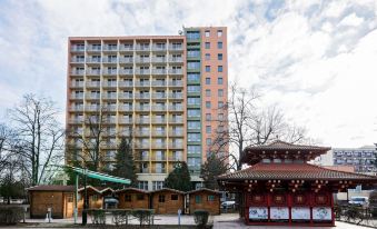 Hotel Barátság - Housity