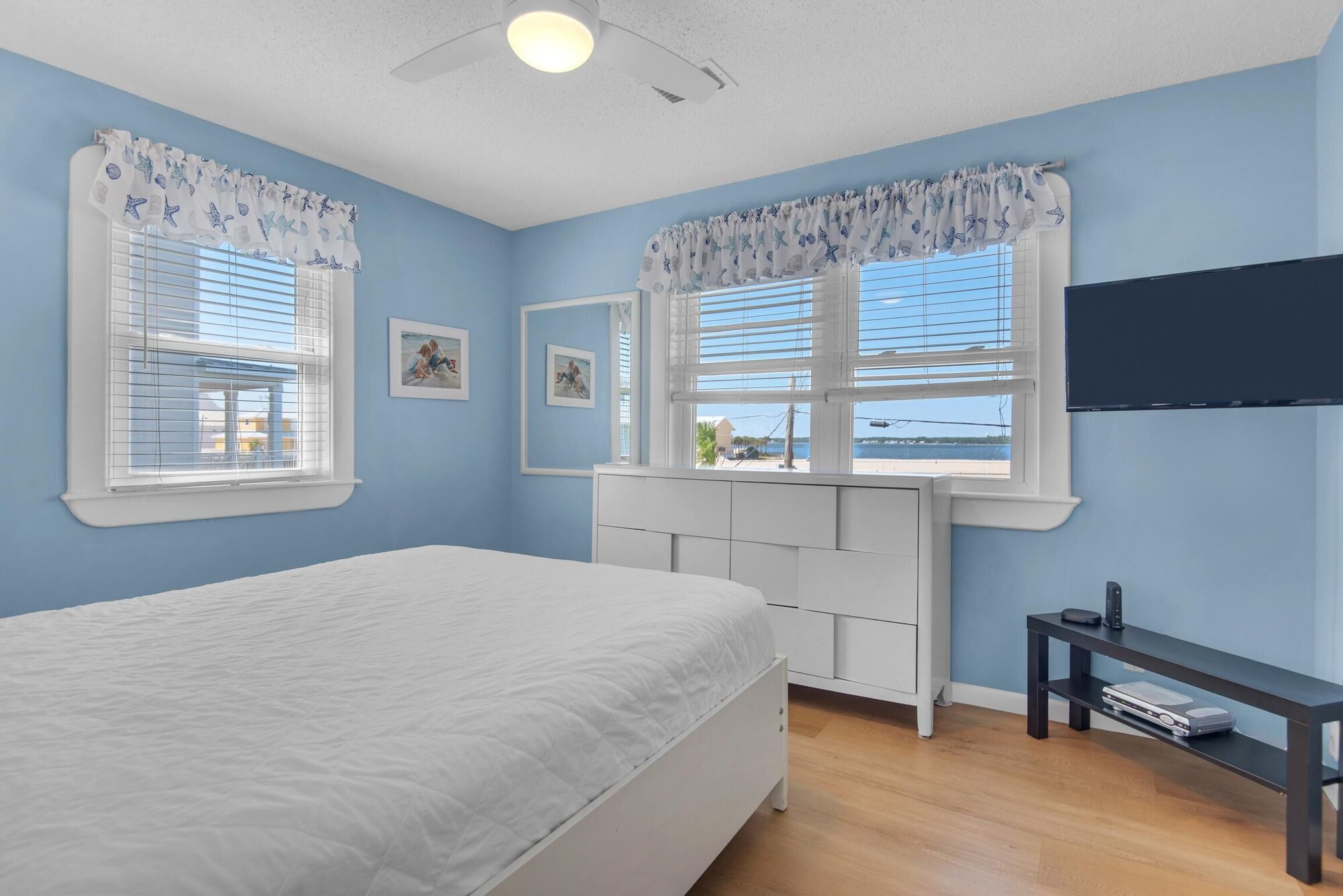 小屋 多床 （Aqua Skye）