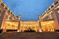 Harmoni One Convention Hotel and Service Apartments