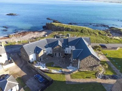 The Ugadale Hotel & Cottages Hotele w: 
