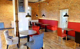 Bahnhof-Erzingen, hotel, coffee & more - Housity