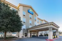 Days Inn & Suites by Wyndham San Antonio Near Frost Bank Ctr Hotel di 