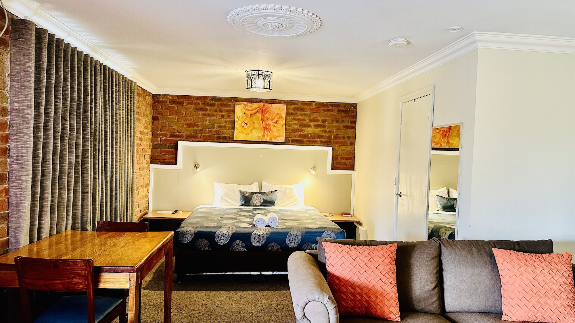 特大床间 - 带spa浴缸