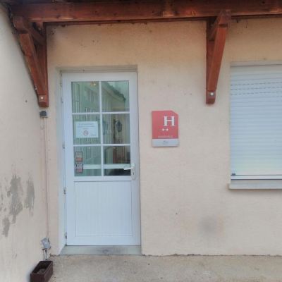 Family Triple Room, Multiple Beds, Non Smoking Le Cadran Promo Code
