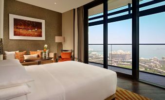 Grand Hyatt Abu Dhabi Hotel and Residence Emirates Pearl