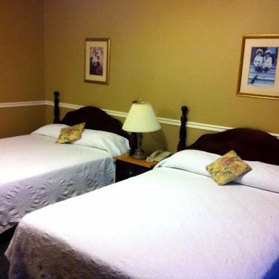 Standard Room, 2 Queen Beds Lynwood Inn Promo Code