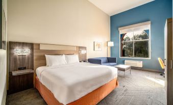 Holiday Inn Express & Suites Phoenix - Mesa West