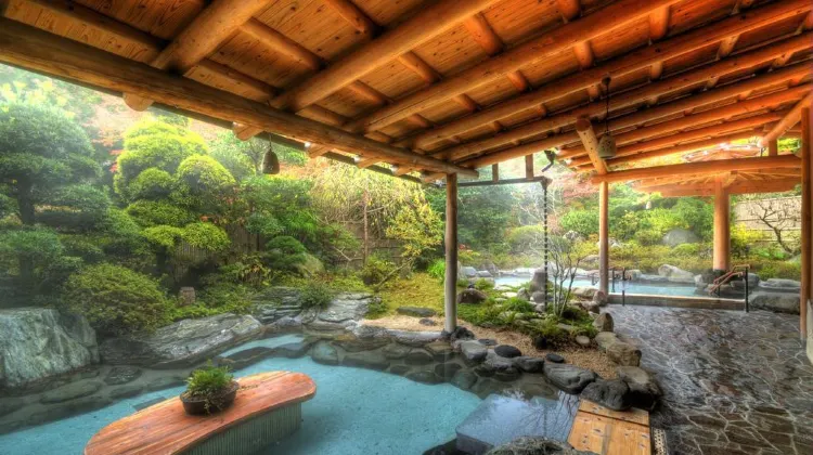 箱根湯本温泉 吉池旅館 外観