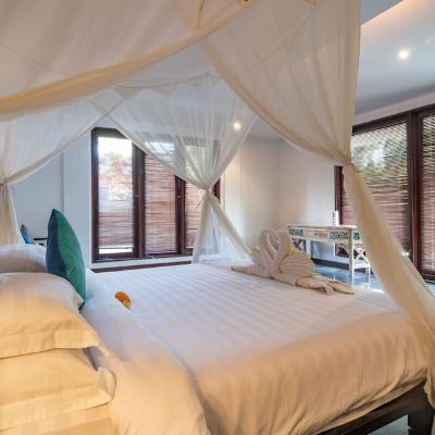 One-Bedroom River Villa
