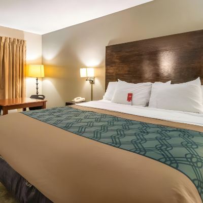 Double Room with 2 Queen Beds, Non-Smoking Econo Lodge Hillsboro I-35 Promo Code