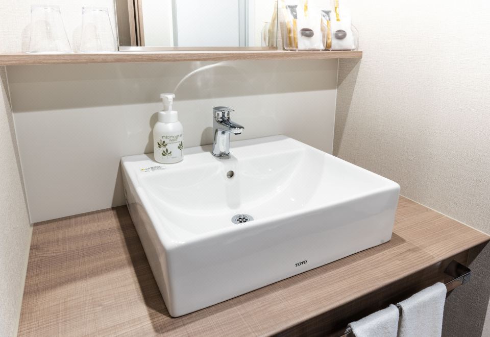 Hotel Kazusaya[All Rooms Are Non-Smoking]Twin (with Shower Booth) [Twin Room][Non-Smoking]