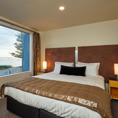 Deluxe Two-Bedroom Apartment Waves Luxury Apartments Promo Code