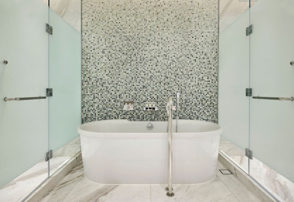 可使用俱樂部休息室，三臥室總統套房