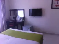 Cycad Palm Guest House Отели в г. 