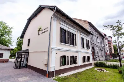 Vén Diófa De Lux Panzió Hôtels à : 