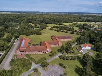 Bymose Hegn Hotel & Kursuscenter Отели в г. 