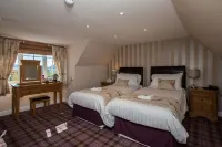 Glen Clova Hotel & Luxury Lodges Hotel di 