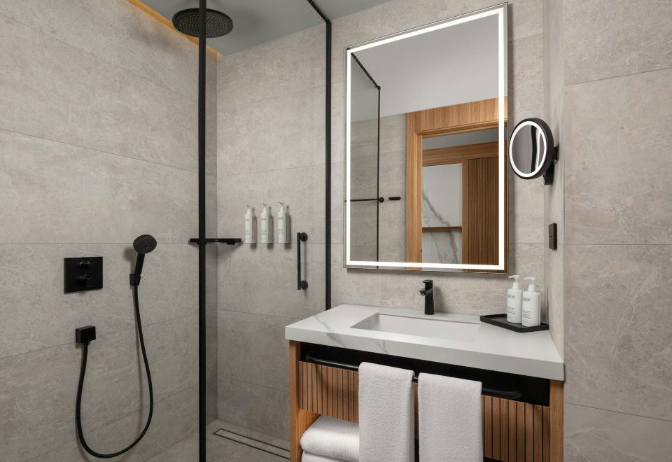 优质房，2张单人床带城市景观