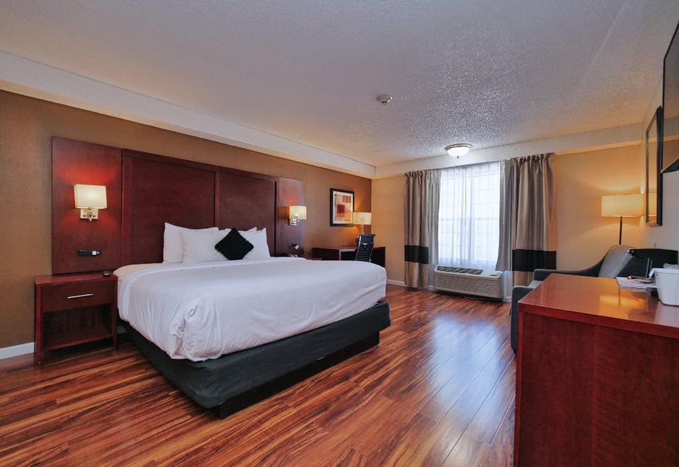 Red Lion Inn & Suites Auburn - Housity