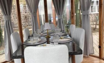 Avagyan's Hotel-Restaurant - Housity