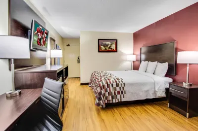 Red Roof Inn Forsyth Hotels in 