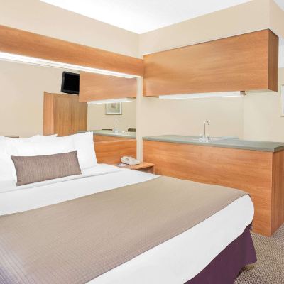 Queen Studio Suite - Non-Smoking Microtel Inn & Suites by Wyndham Beckley East Promo Code