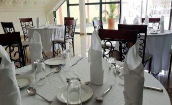 Jobyco Hotel - Housity