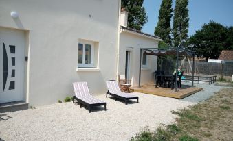 R & C - Room & Calm - Housity