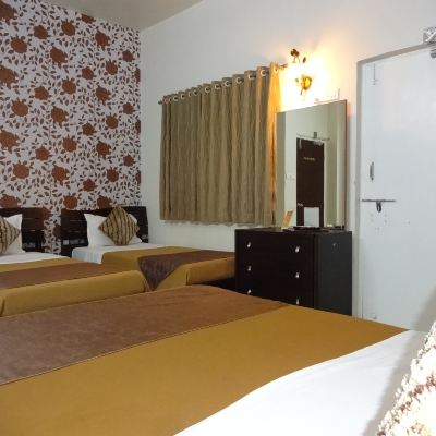 Deluxe Room with Air Conditioner