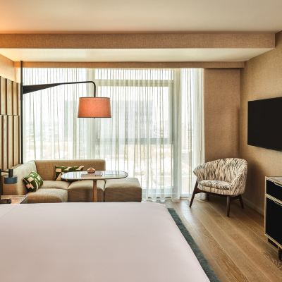 Mobility Access Deluxe King Room with Tub Conrad Los Angeles Promo Code