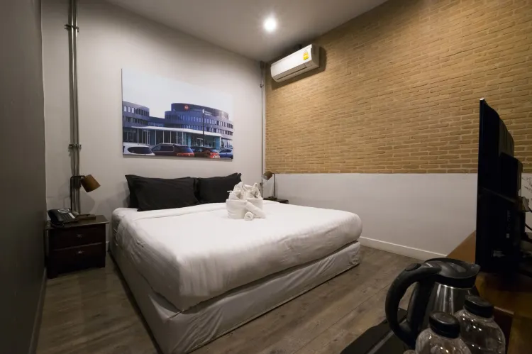 King Room With No Windows-Non-Smoking